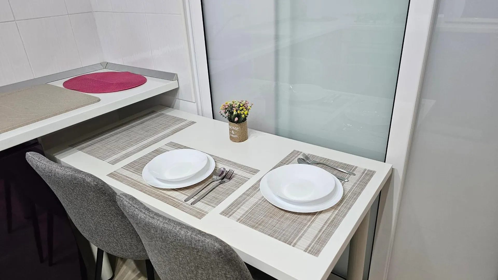 Rin Elegance Apartaments Bucharest 0*,